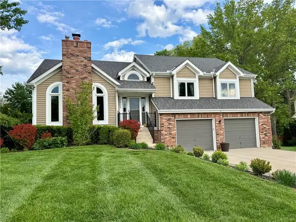 7805 NW Roberts Road, Weatherby Lake, MO 64152