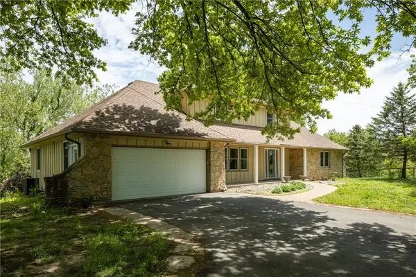 1712 S La Frenz Road, Liberty, MO 64068