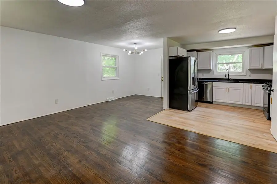5733 N Drury Avenue, Kansas City, MO 64119 - #2