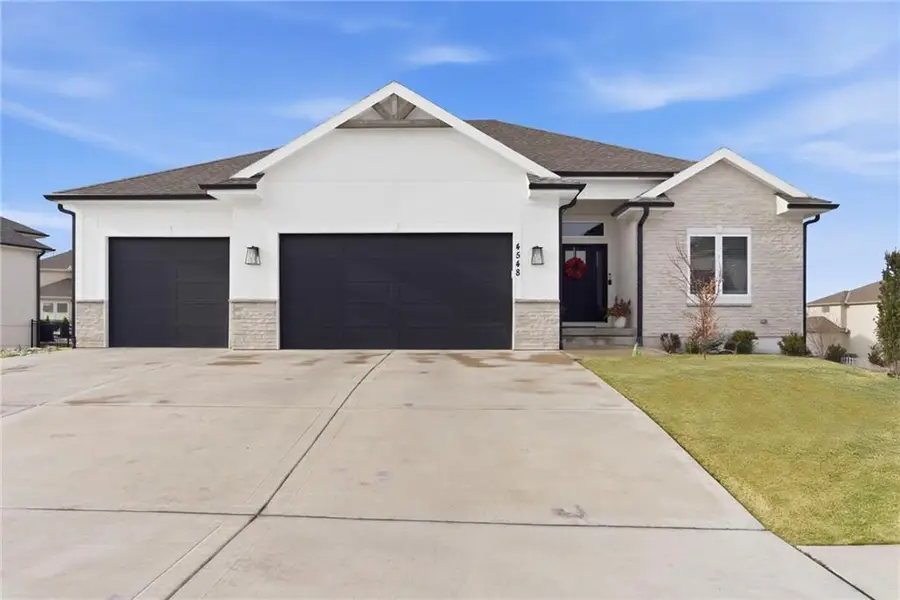 4548 NE Seneca Terrace, Lees Summit, MO 64064 - #2