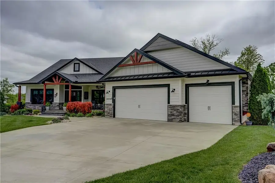 4 Black Hawk Drive, Lake Winnebago, MO 64034 - #2