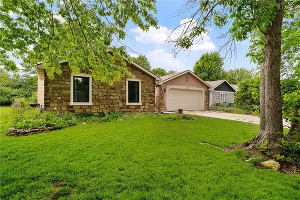 133 Tumbleweed Drive, Lawrence, KS 66049