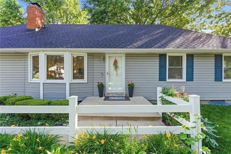 8839 Newton Drive, Overland Park, KS 66212 - #3