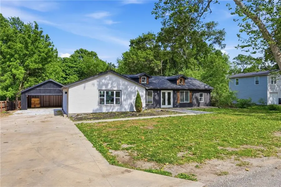 11011 N Holmes Street, Kansas City, MO 64155 - #2