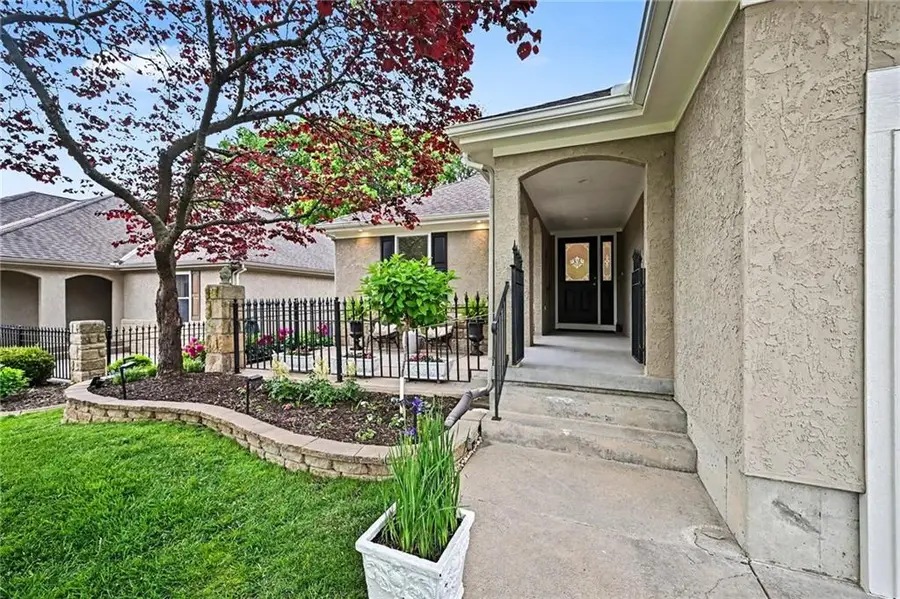 4118 Minnesota Drive, Lees Summit, MO 64082 - #3