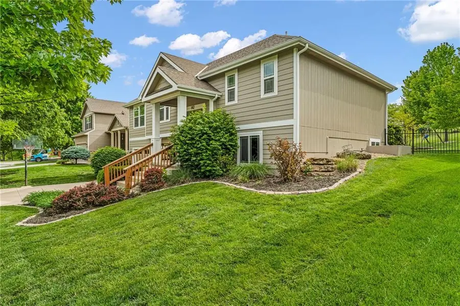 142 Aspen Lane, Lawrence, KS 66049 - #3