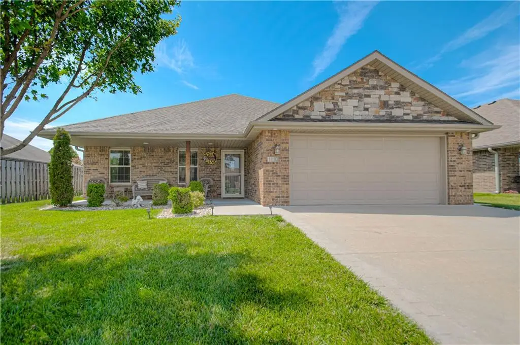 110 NW Lindsey Lane, Grain Valley, MO 64029 - #1