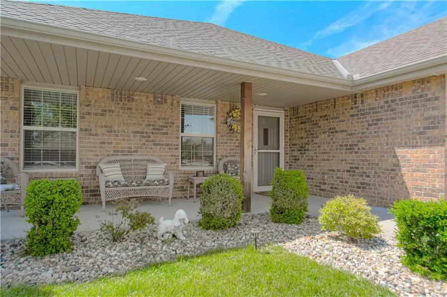 110 NW Lindsey Lane, Grain Valley, MO 64029 - #2