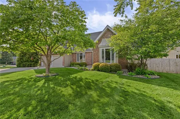 12010 W 74th Street, Shawnee, KS 66216