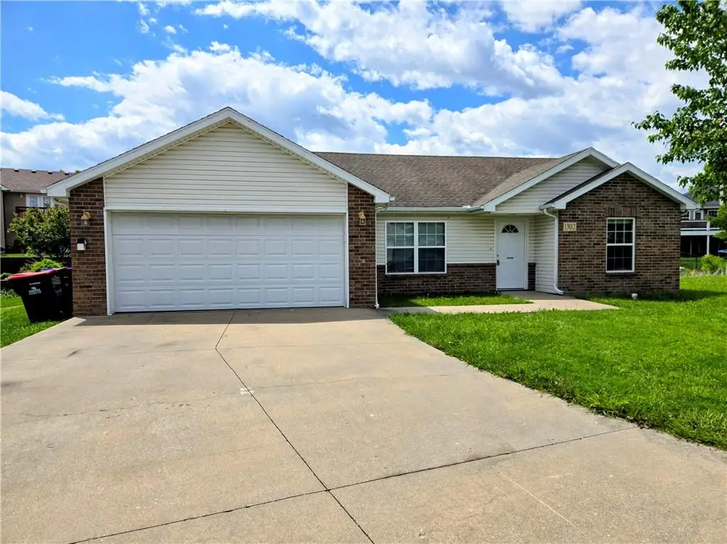 1302 Cloverleaf Court, Warrensburg, MO 64093 - #1