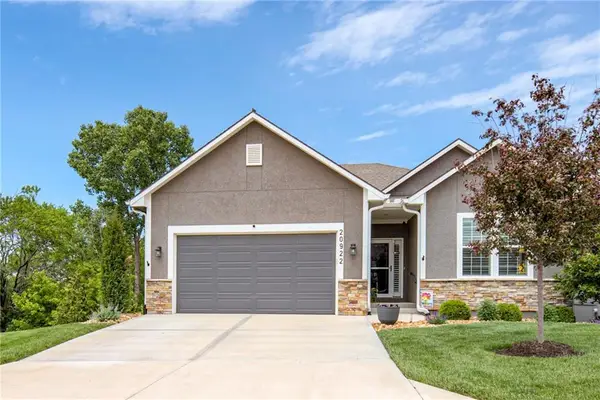 20922 W 190th Terrace, Spring Hill, KS 66083