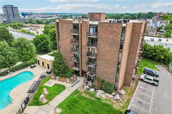 2933 Baltimore Avenue #103, Kansas City, MO 64108
