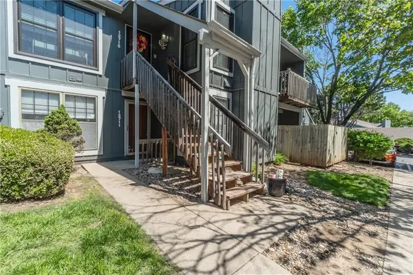 12711 W 110th Terrace, Overland Park, KS 66210