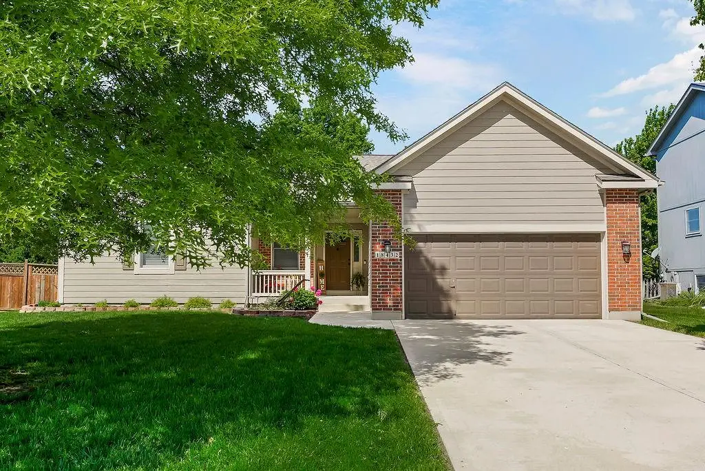 18432 Oak Street, Gardner, KS 66030 - #1