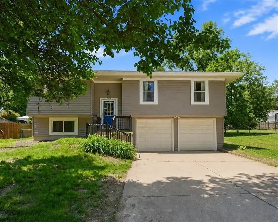 2916 S 14th Street, Leavenworth, KS 66048 - #1