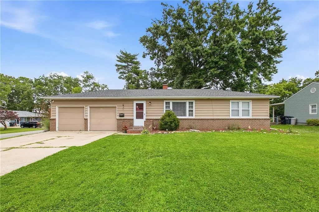 5725 Oxford Avenue, Raytown, MO 64133 - #1