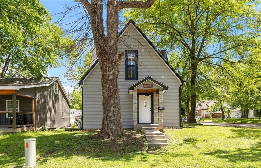 1423 S Moniteau Avenue, Sedalia, MO 65301 - #2