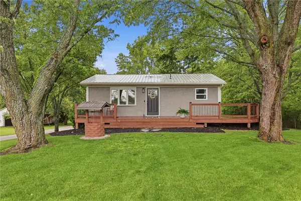 27725 W 207th Street, Gardner, KS 66030