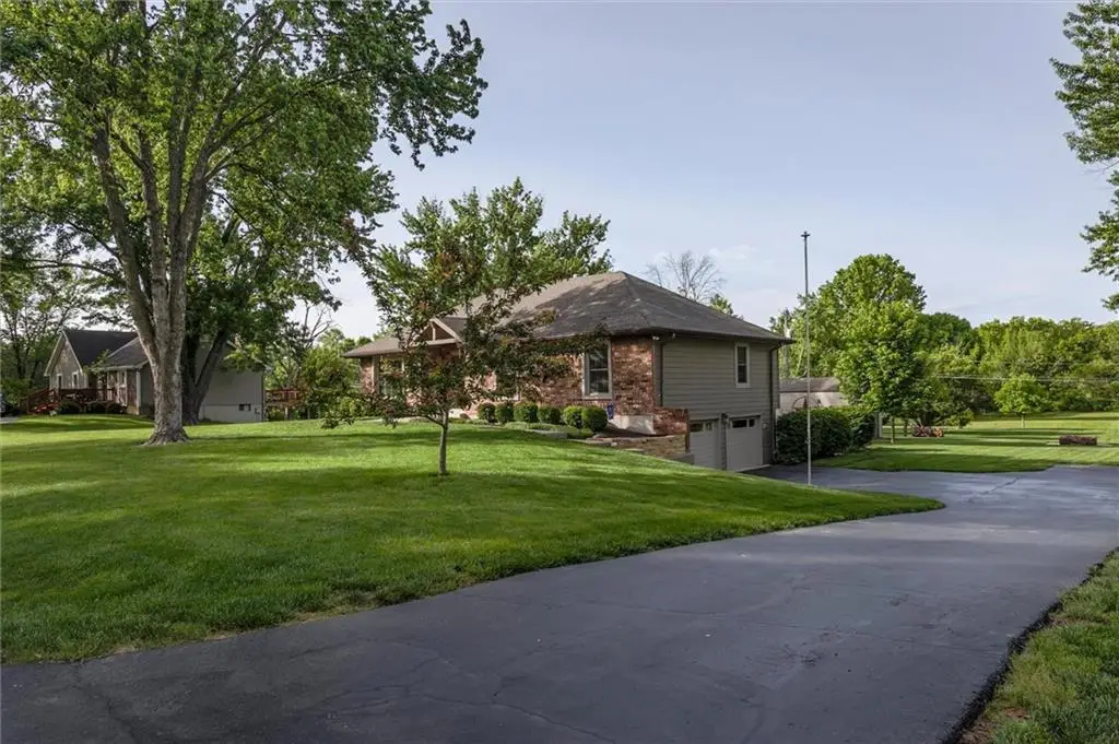 8918 Millstone Drive, Lenexa, KS 66220 - #1
