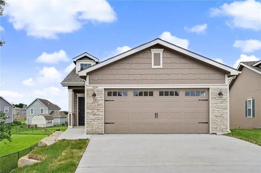 1725 Elderberry Lane, Ottawa, KS 66067 - #3