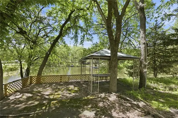 5 Moose Lane, Mound City, KS 66056