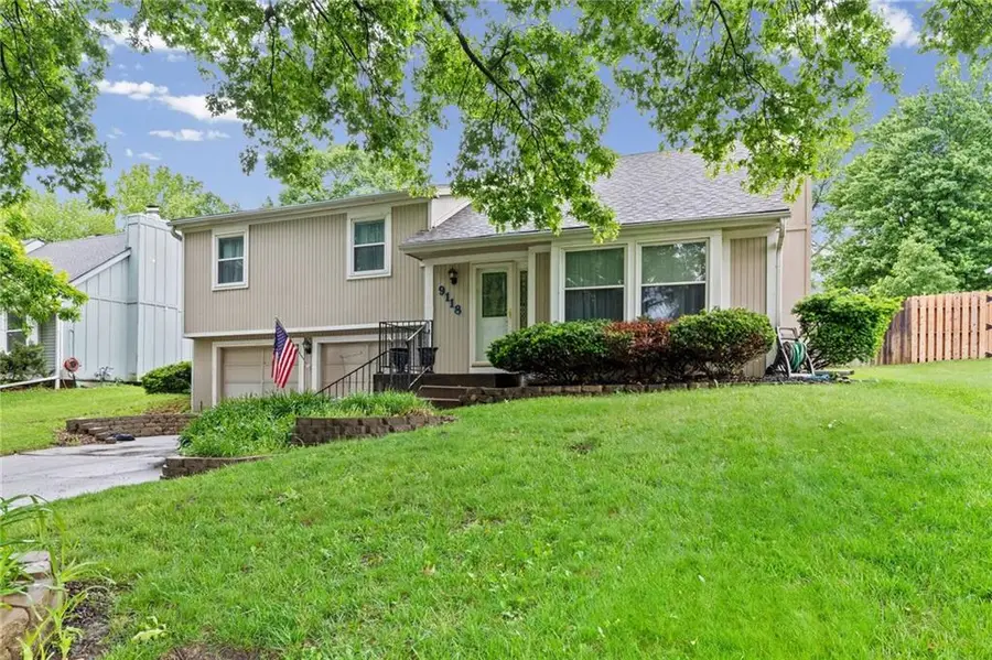 9118 Alden Street, Lenexa, KS 66215 - #2