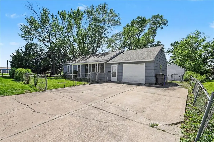 1037 S Brockway Street, Olathe, KS 66061 - #2