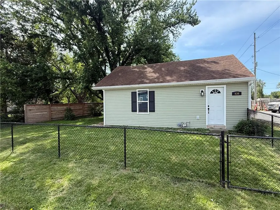 930 W Cliff Street, Saint Joseph, MO 64504 - #3