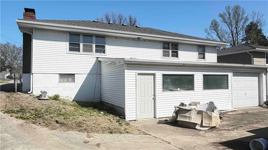 111 NW 17th Street, Blue Springs, MO 64015 - #3