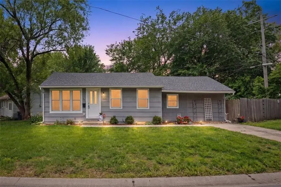 301 S Sunset Drive, Olathe, KS 66061 - #3