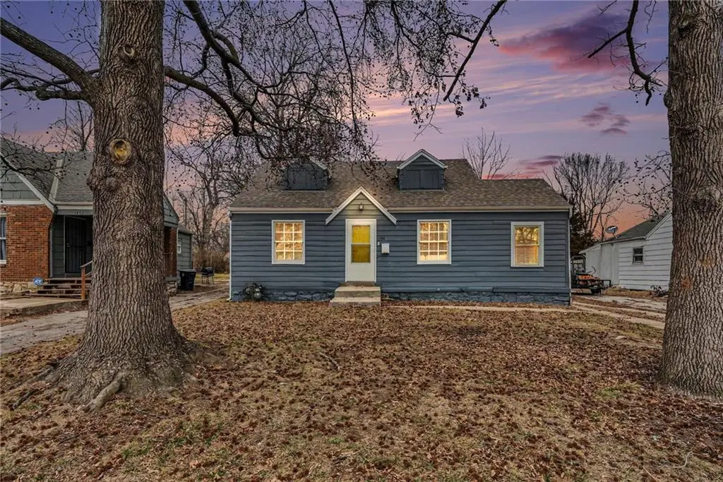 1434 E 80th Street, Kansas City, MO 64131 - #1