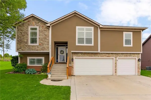 804 N 168th Street, Basehor, KS 66007