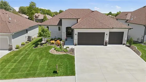 4217 NE Overbrook Drive, Lee's Summit, MO 64064