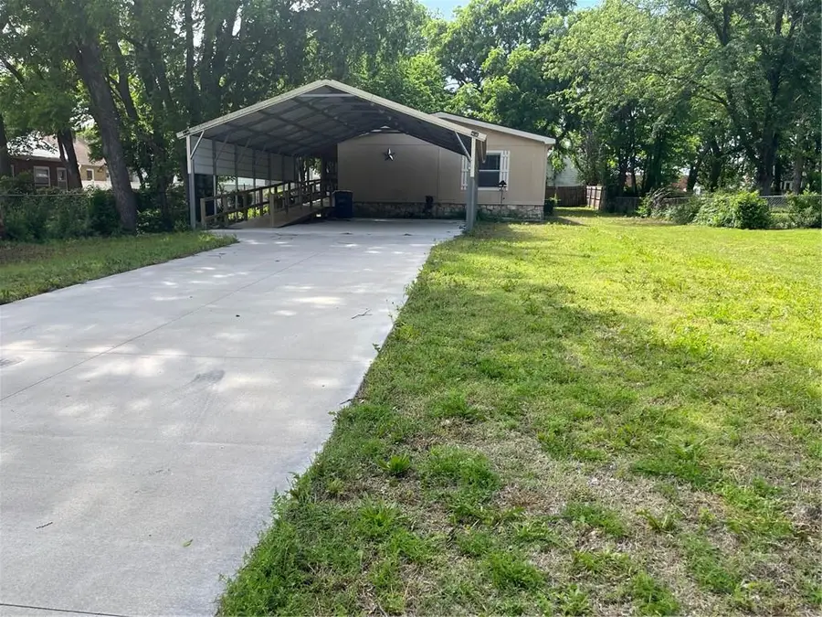 1309 N 9th Street, Independence, KS 67301 - #2