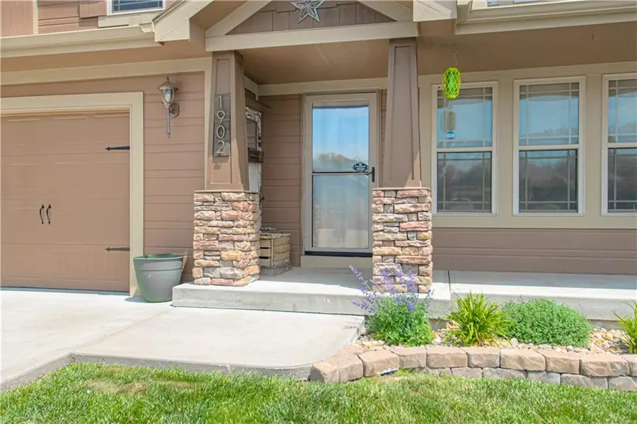 1902 NE 197th Court, Smithville, MO 64089 - #3