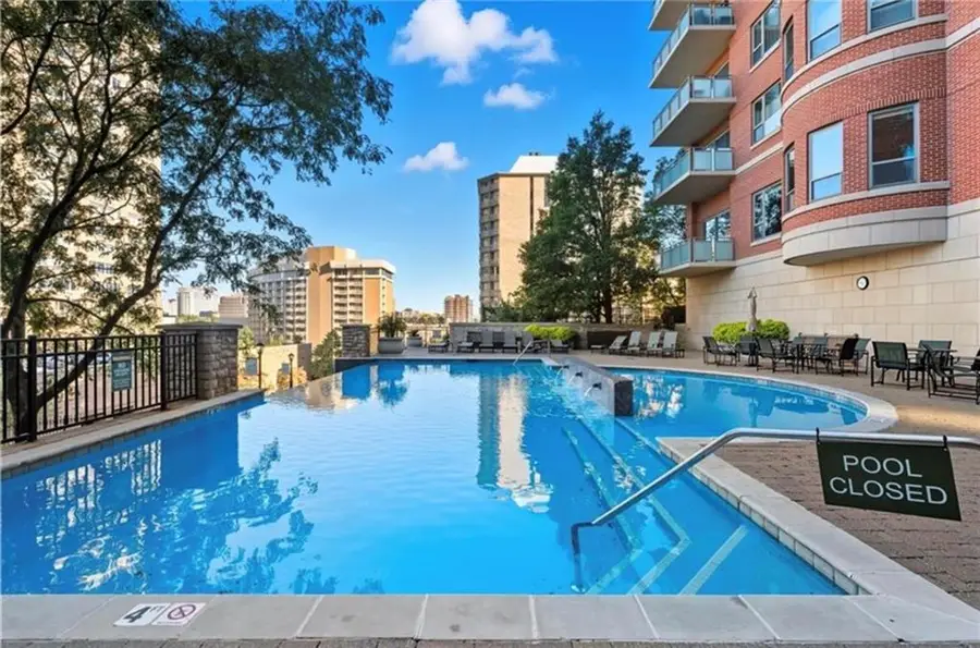 4950 Central #302 Street, Kansas City, MO 64112 - #2