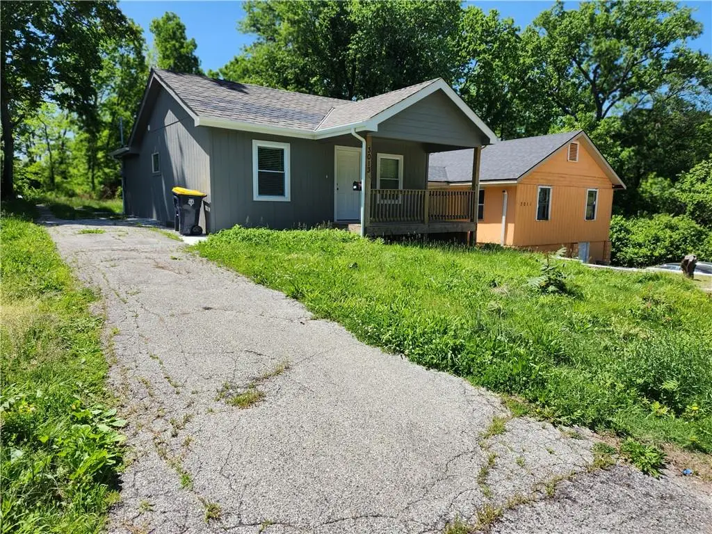 3013 E 77 Terrace, Kansas City, MO 64132 - #1