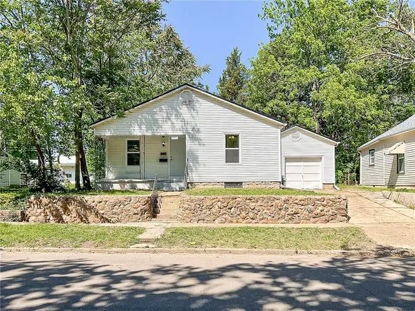 1720 S Stewart Avenue, Sedalia, MO 65301