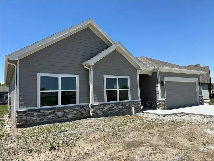 412 Ash Street, Wellsville, KS 66092 - #2