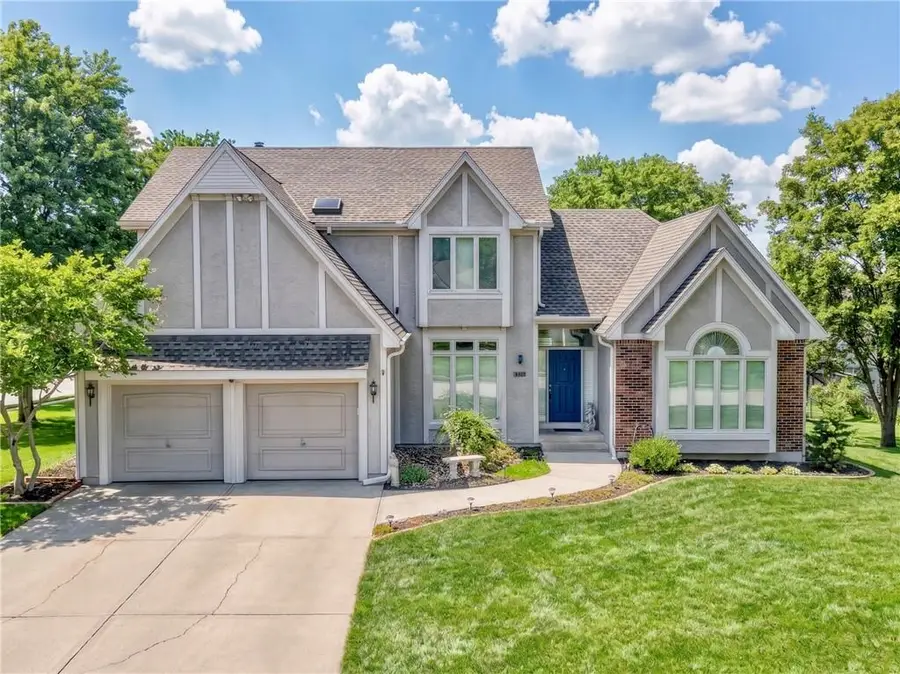 602 Ridgewood Drive, Raymore, MO 64083 - #2