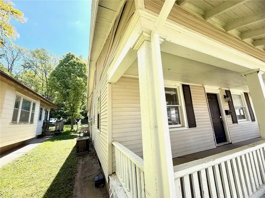 3913 Terrace Avenue, Saint Joseph, MO 64504 - #3