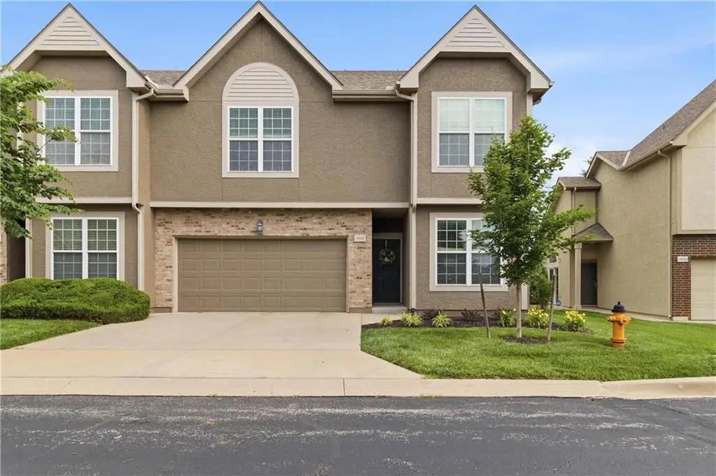 15602 W 61st Street, Shawnee, KS 66217 - #1