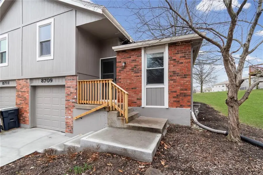 8709 N Hull Avenue, Kansas City, MO 64154 - #3