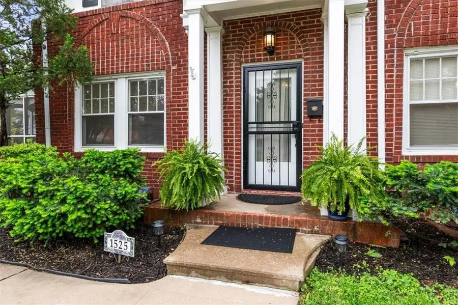 1525 W Lexington Avenue, Independence, MO 64052 - #3