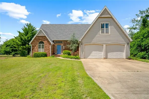 19252 S 1715 Road, Nevada, MO 64772