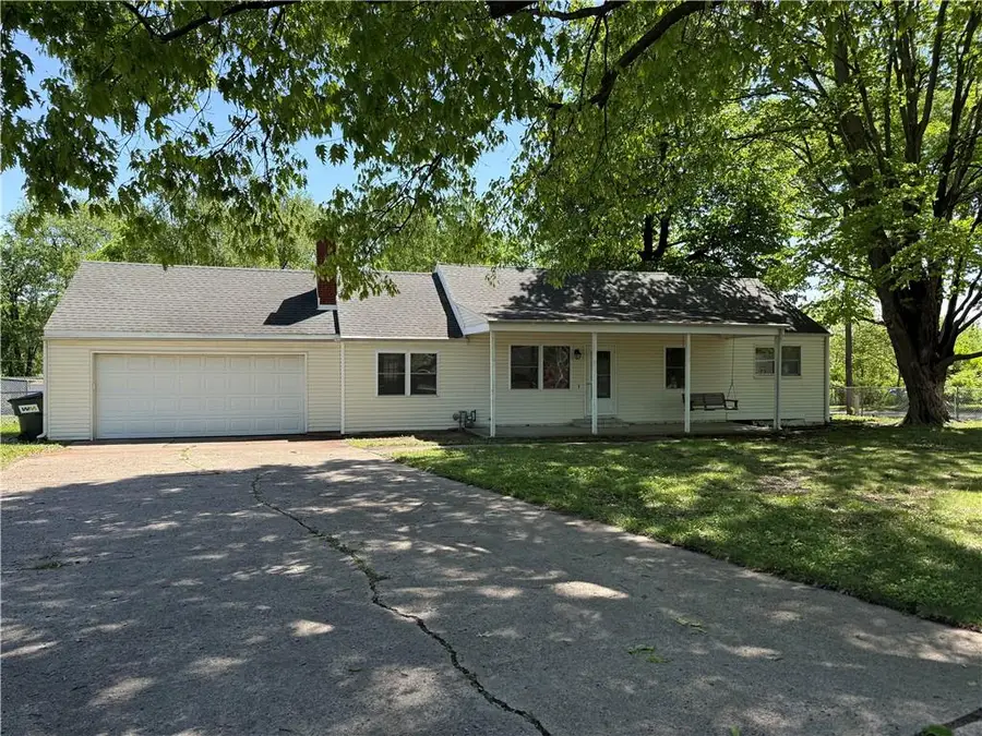 13227 Bennington Avenue, Grandview, MO 64030 - #2