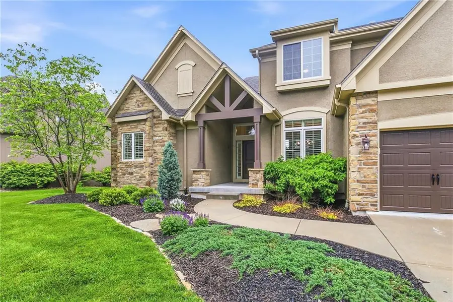 1637 NE Woodland Shores Drive, Lees Summit, MO 64086 - #3