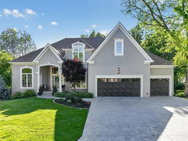 9516 Cailler Drive, Lenexa, KS 66220