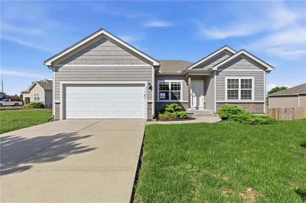 25949 W 142nd Court, Olathe, KS 66061 - #1