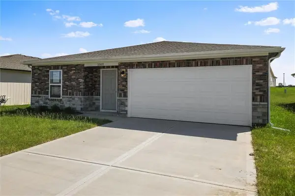 20882 Starside Street, Edgerton, KS 66021